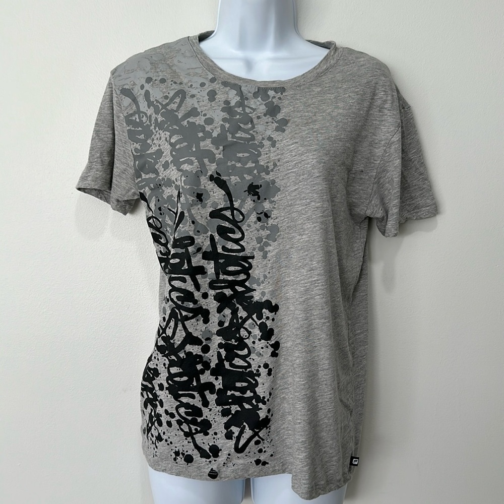 Fabletics t-shirt